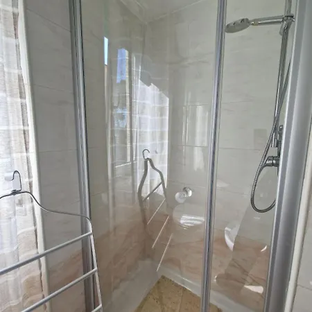Virgilio House * تْشيفيتانوفا ماركي