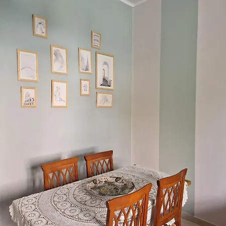 Virgilio House شقة *